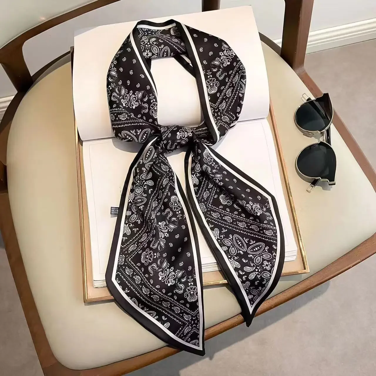 Luxury Bags Design - Écharpe fine imprimée à carreaux, bandeau