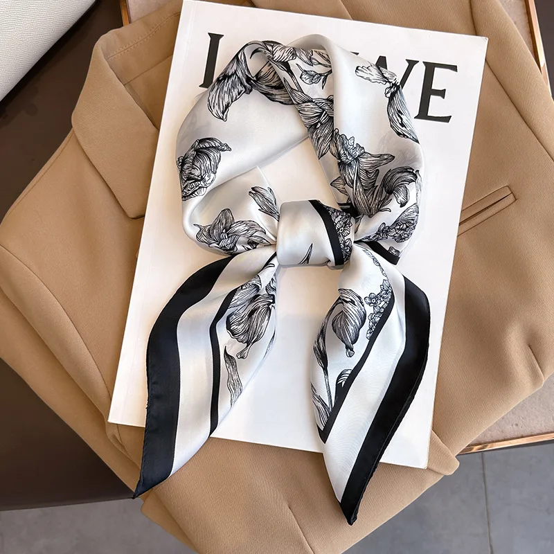 Discount Luxury Bags - Foulard Carré à Imprimé Floral de