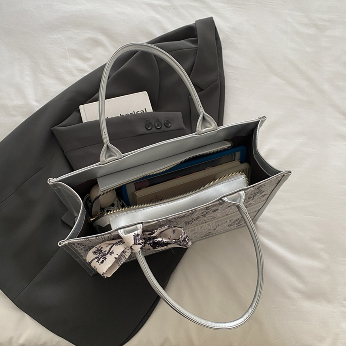 Sac fourre-tout de luxe élégan - Luxury Bags Reseller avis et prix
