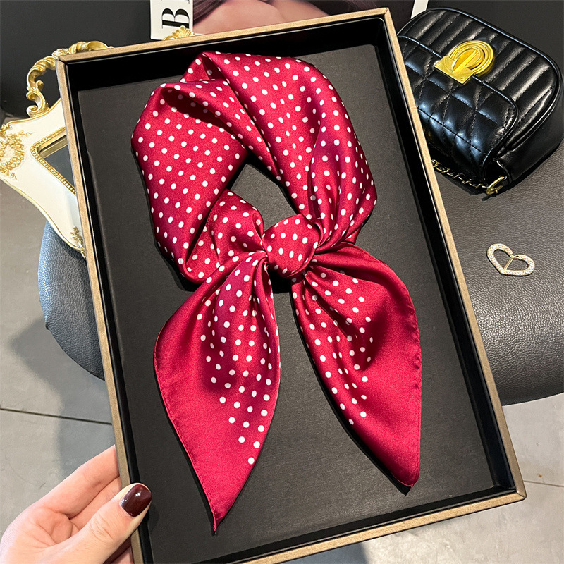 Foulards College de luxe pour  - Discount Luxury Bags avis et prix