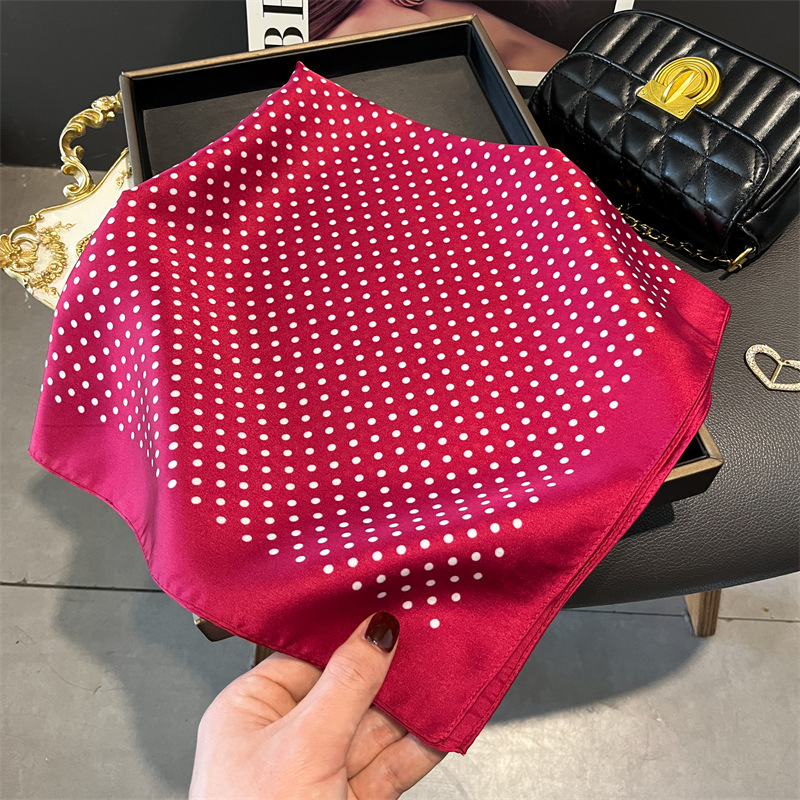 Foulards College de luxe pour  - Discount Luxury Bags avis et prix