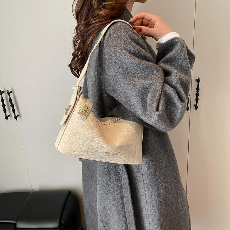 Sac à main classique pour femm - Luxury Bags Paris avis et prix