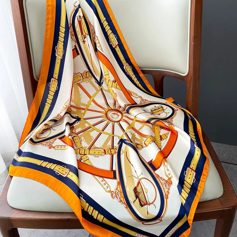 Foulard carré en soie de luxe  - Discount Luxury Bags avis et prix