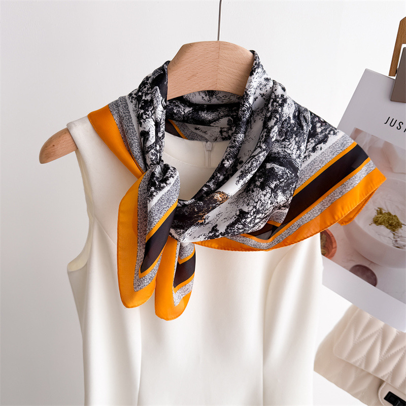 Foulards de luxe imprimés Jung - Luxury Bags Wholesale avis et prix