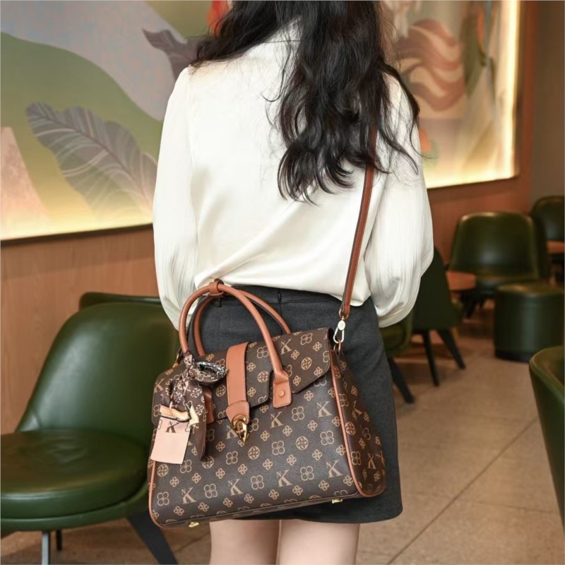 Sac à main léger de marque de  - Luxury Bags Reseller avis et prix
