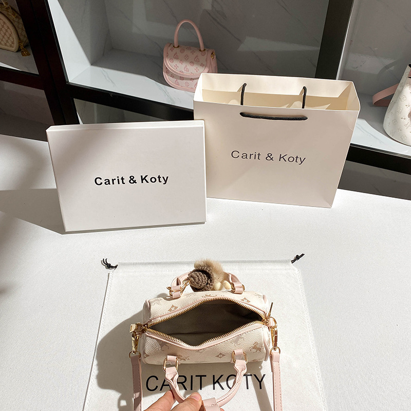 Sac à langer élégant et minima - Luxury Bags Paris avis et prix