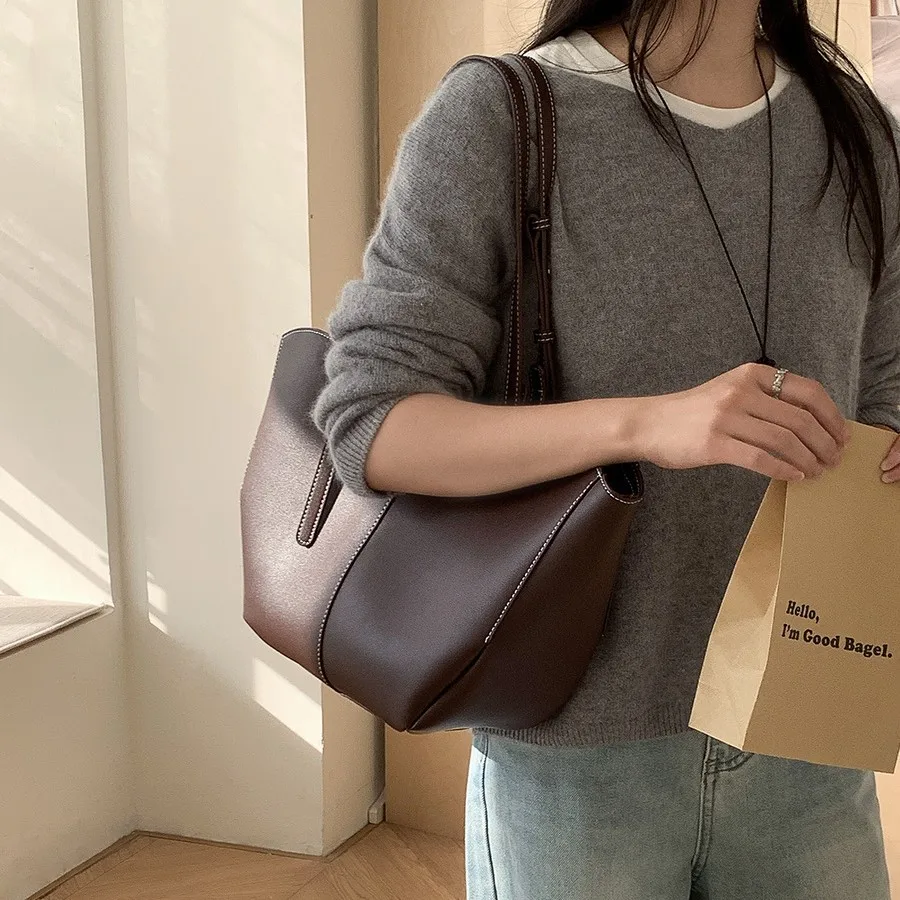 Sac à main vintage en cuir PU  - Luxury Bags Reseller avis et prix